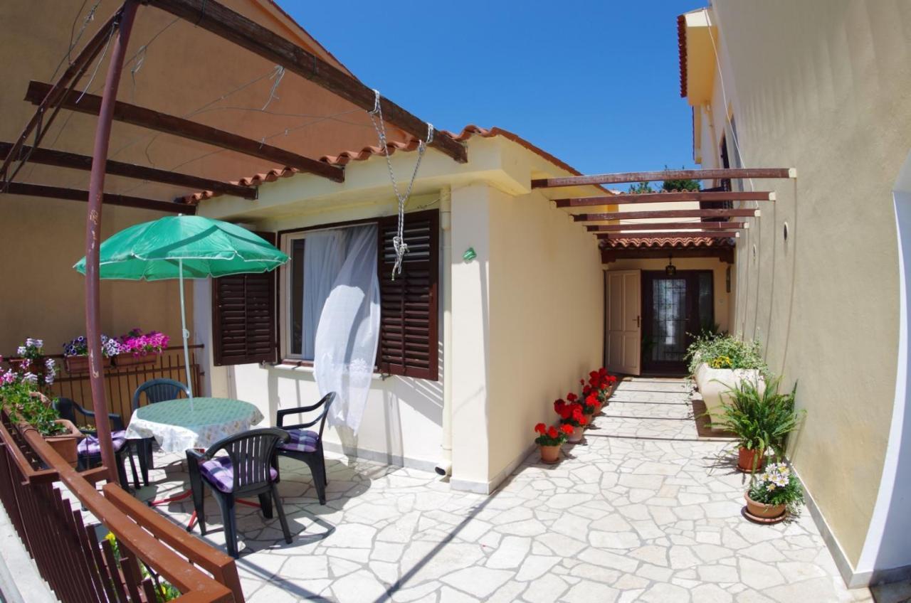 Holiday Apartments Ruzica, Pjescana Uvala Exterior foto